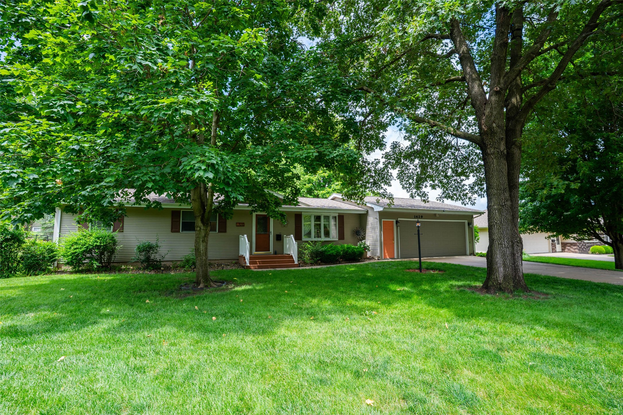 Photo 1 of 27 — 1429 W 1st Street, Pella, IA 50219