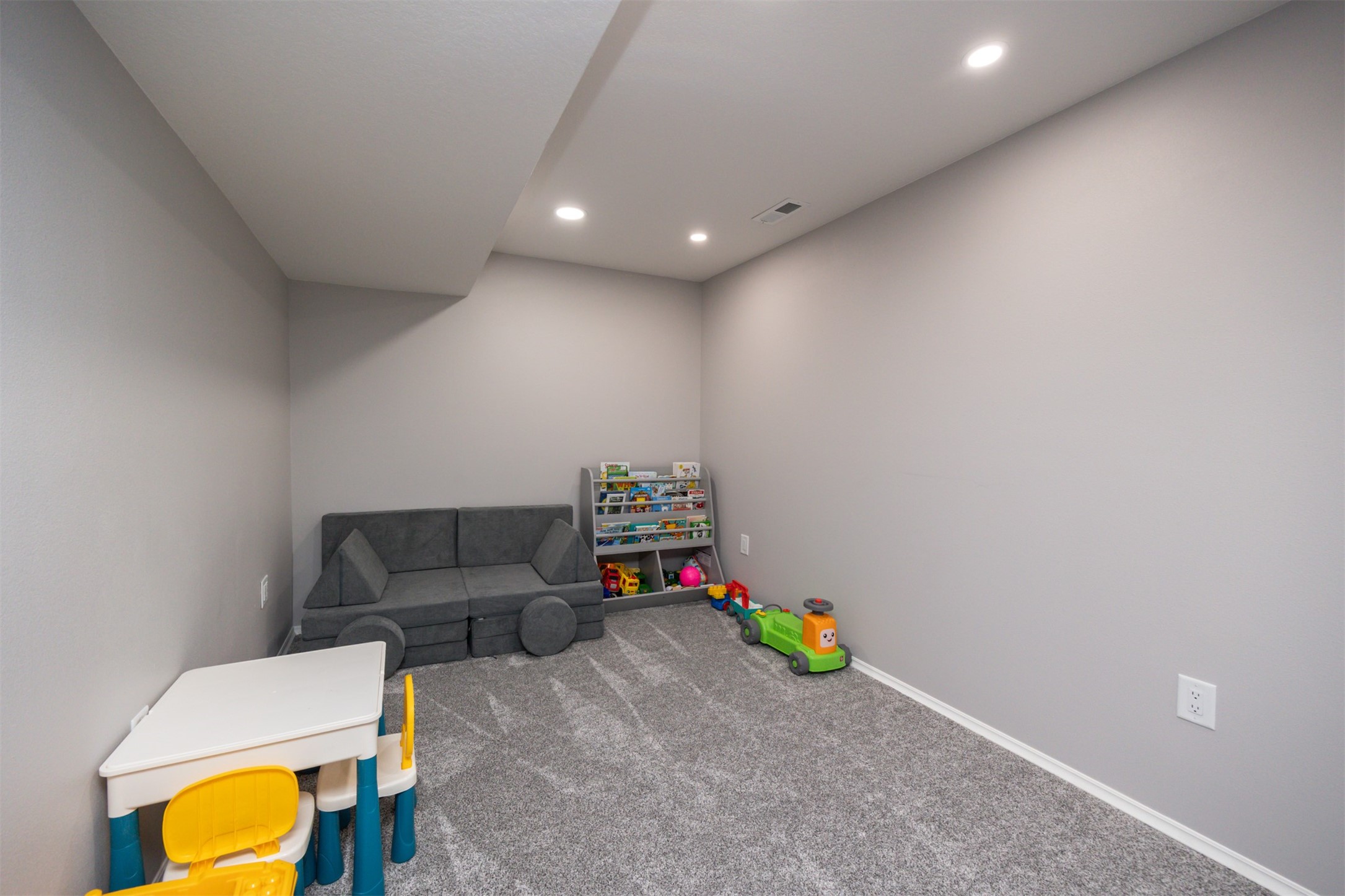 4710 E Valdez Drive, Des Moines, Iowa image 32