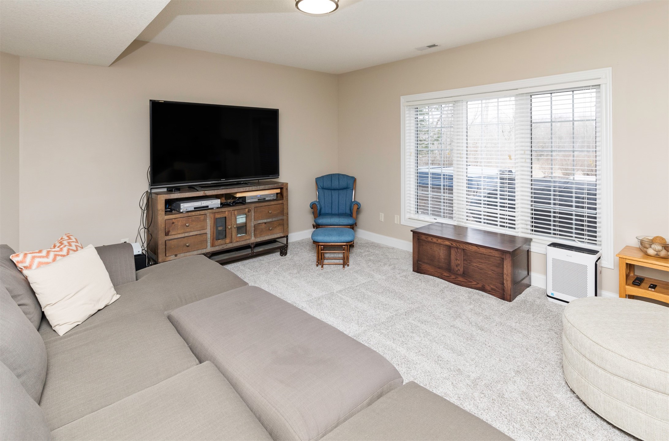 15305 Oakwood Drive, Urbandale, Iowa image 24