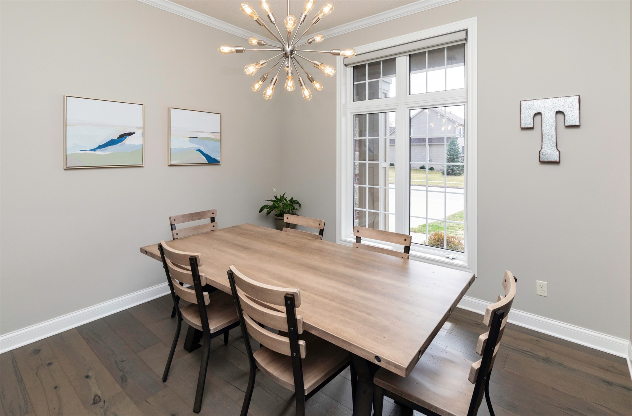 15305 Oakwood Drive, Urbandale, Iowa image 6
