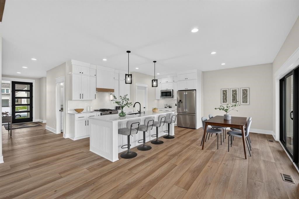 270 NW Copperleaf Court