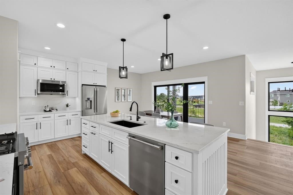270 NW Copperleaf Court