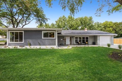 Homes For Sale - 223 W Lane Street<br/> Winterset, IA 50273