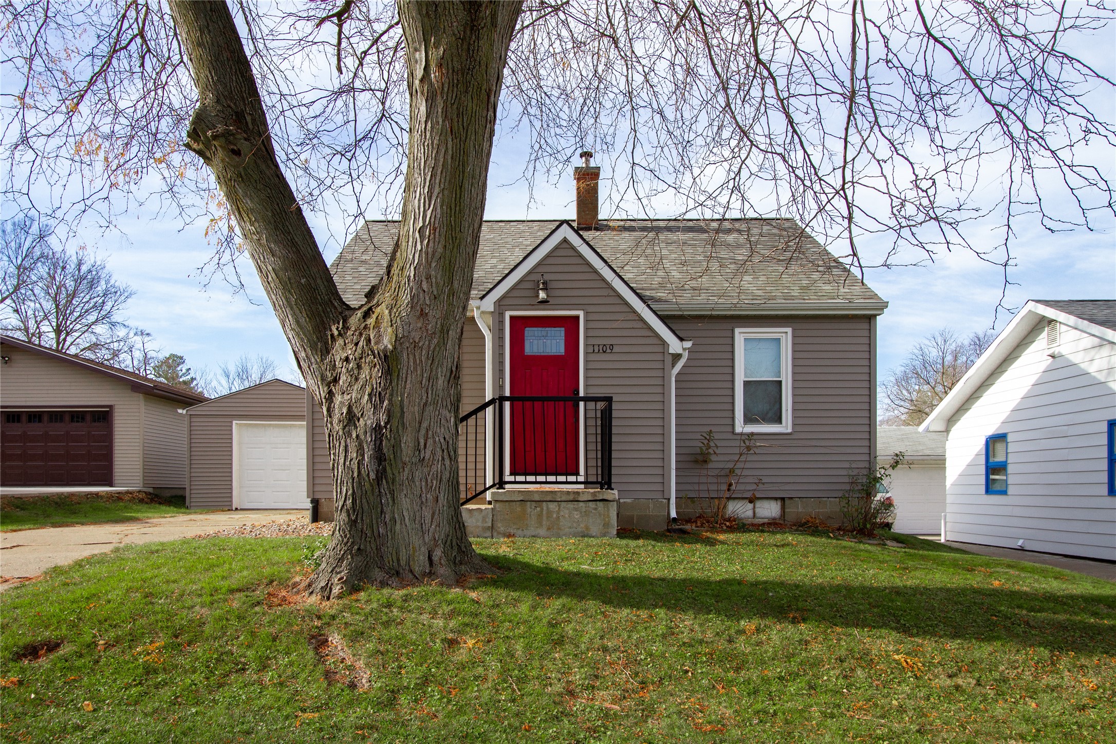 1109 E 2nd Street, Pella, Iowa image 1