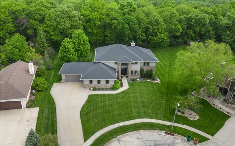 Single Family Residence in Johnston IA 7213 Eagle Crest Drive.jpg