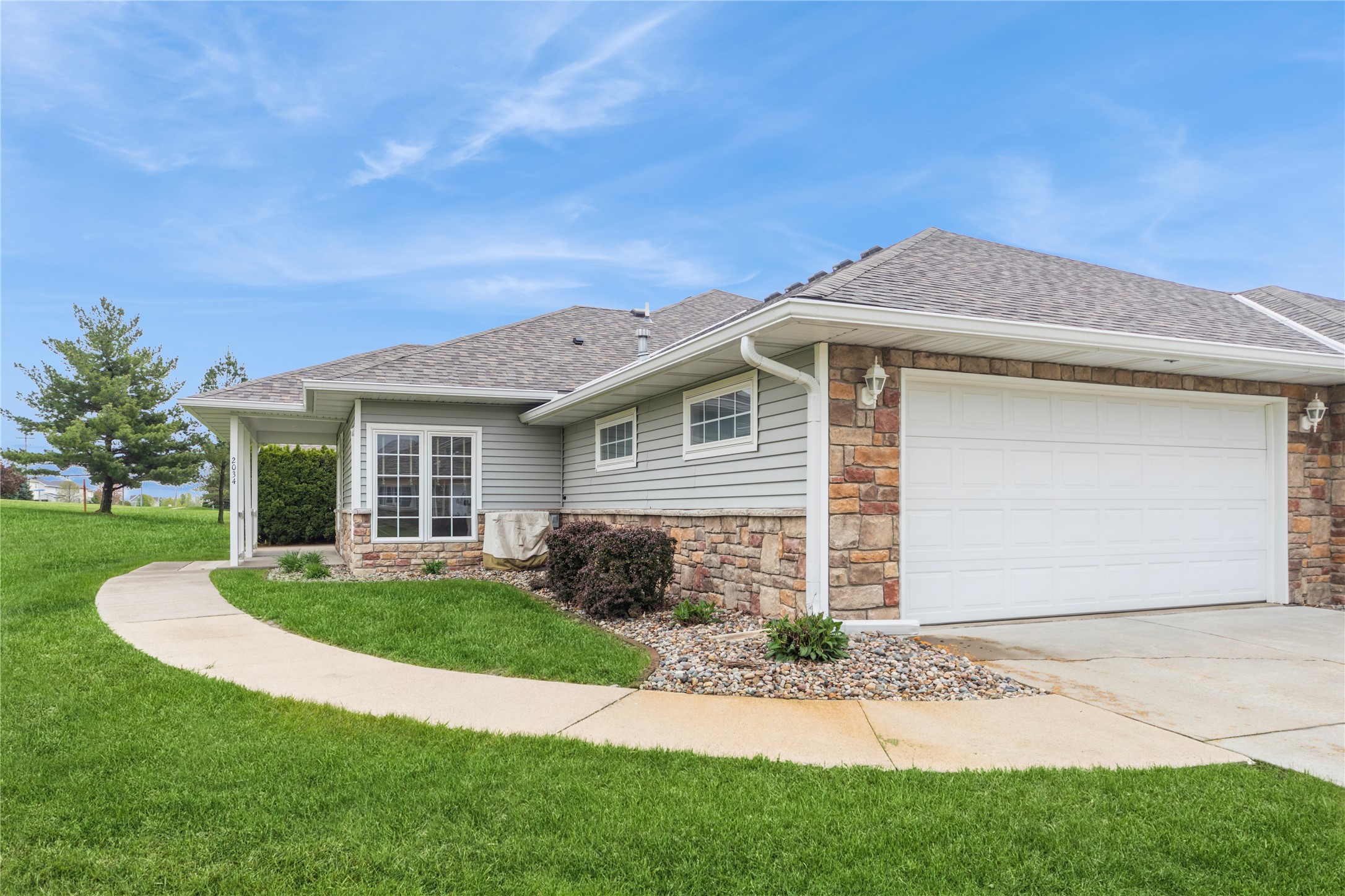 Ankeny, Iowa 50023, United States, 2 Bedrooms Bedrooms, ,2 BathroomsBathrooms,Residential,Active,90482