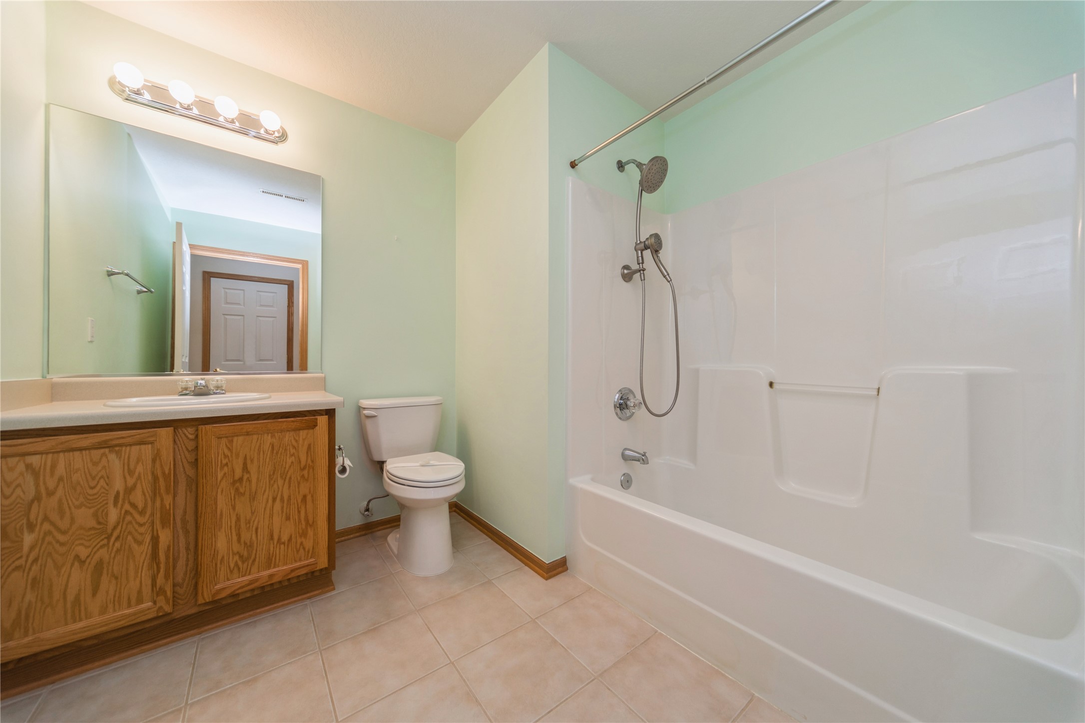 Ankeny, Iowa 50023, United States, 2 Bedrooms Bedrooms, ,2 BathroomsBathrooms,Residential,Active,90482