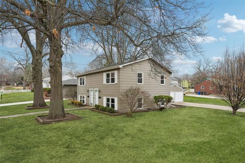 Multifamily For Sale - 1101 Caulder Avenue<br/> Des Moines, IA 50315