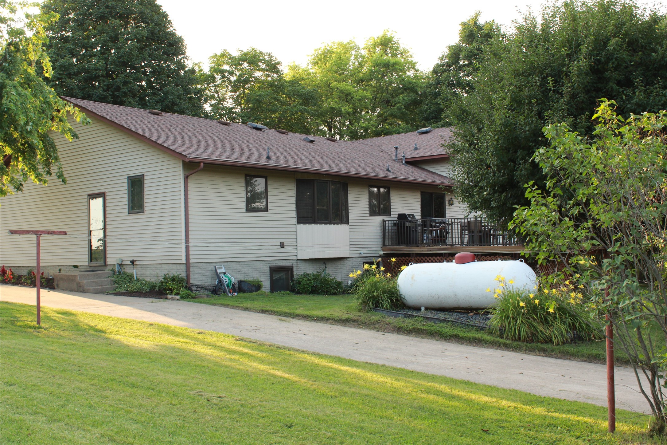 1648 Hwy G44 Highway