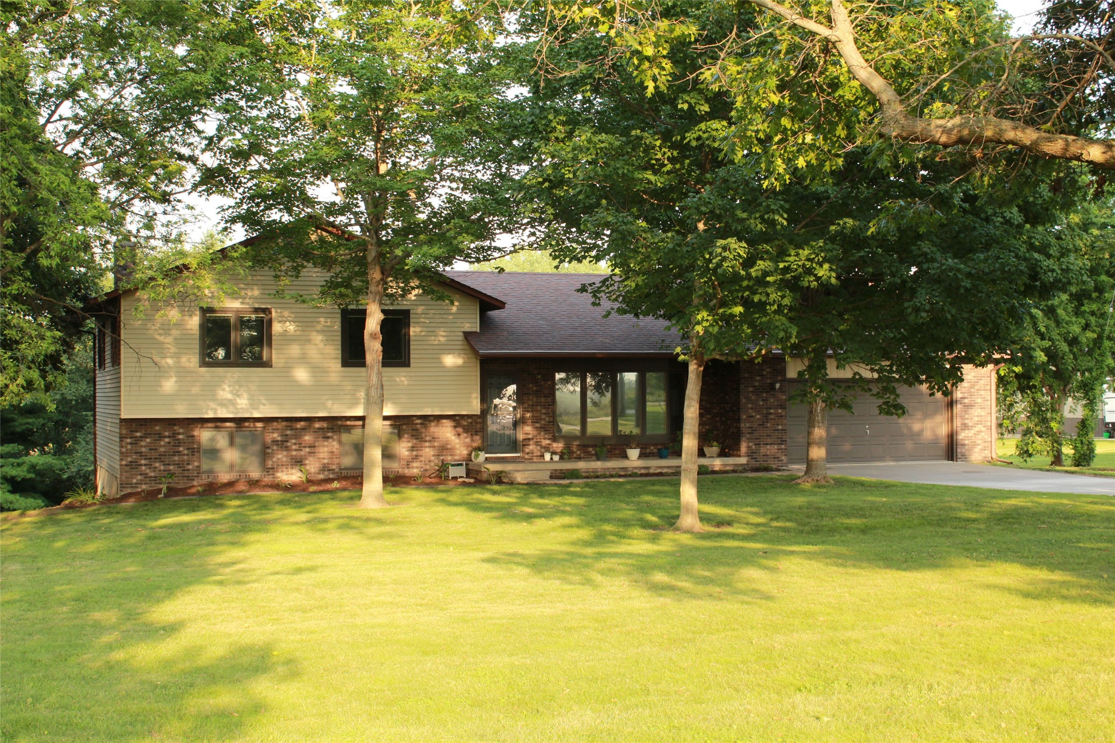 1648 Hwy G44 Highway
