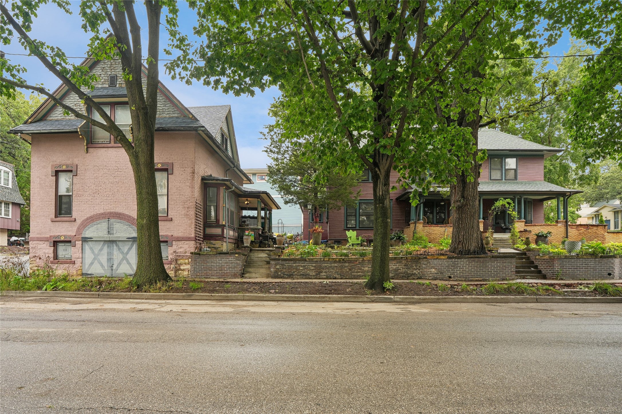 1701 Woodland Avenue
