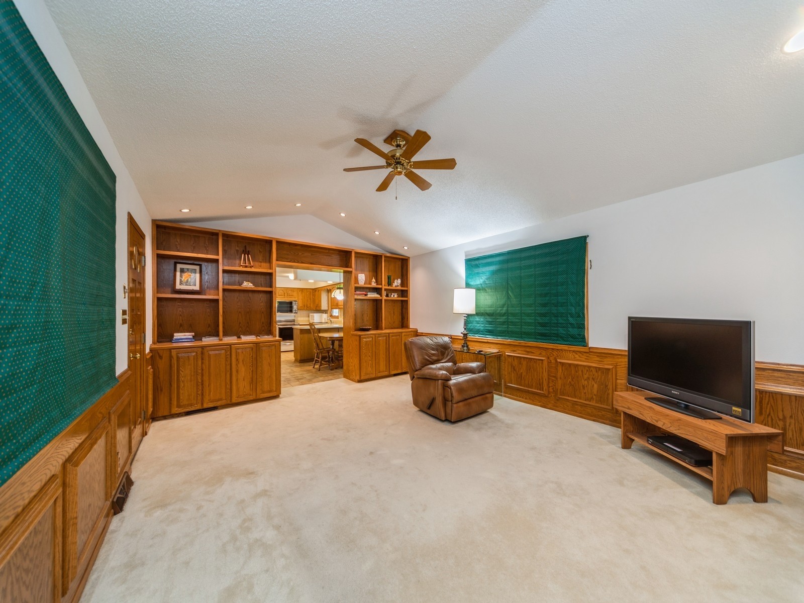 2016 Crown Flair Drive, West Des Moines, Iowa image 14