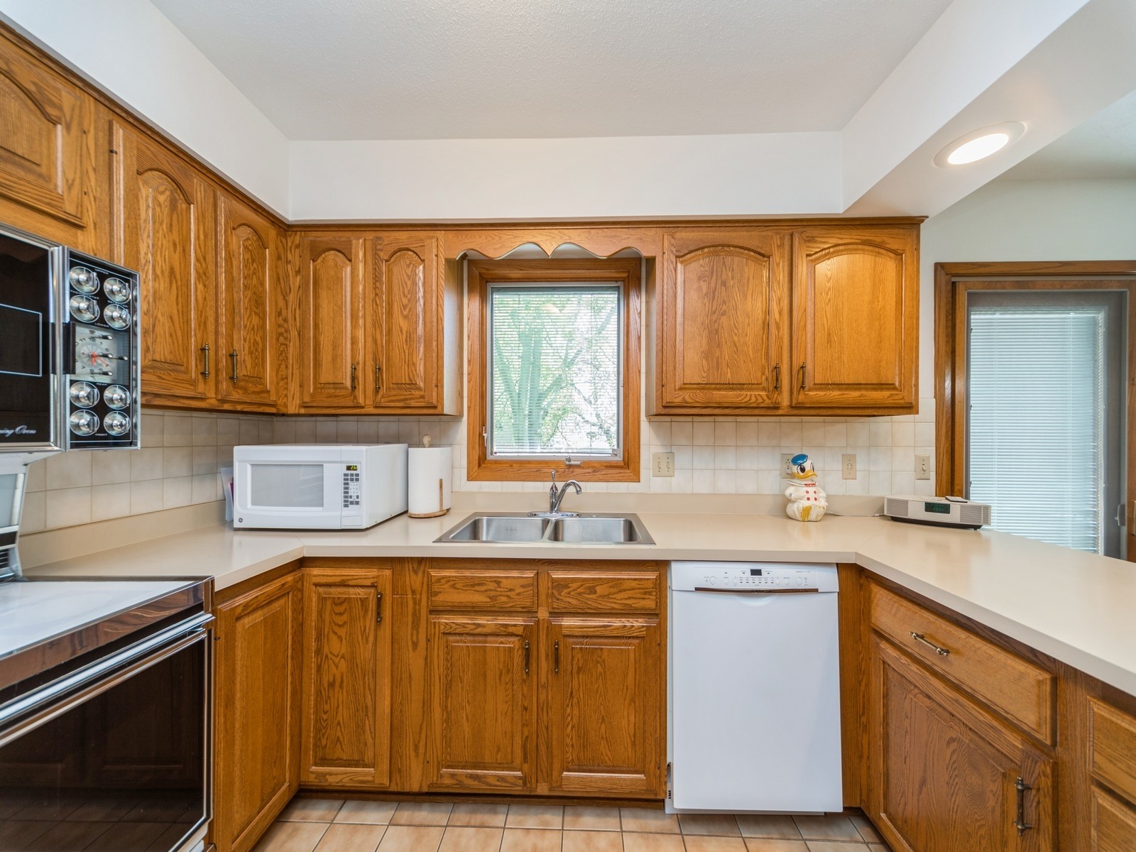 2016 Crown Flair Drive, West Des Moines, Iowa image 11