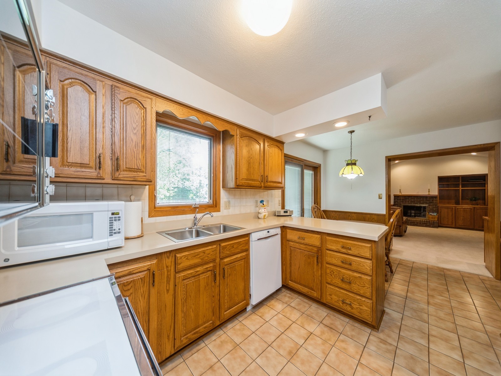 2016 Crown Flair Drive, West Des Moines, Iowa image 9