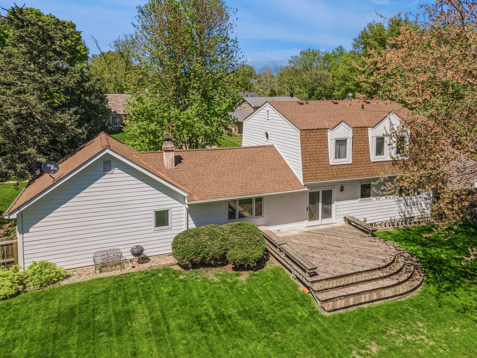 2016 Crown Flair Drive, West Des Moines, Iowa image 3