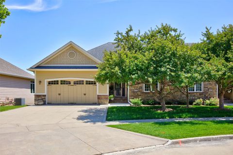 Condo For Sale - 7640 Escalade Court<br/> West Des Moines, IA 50266