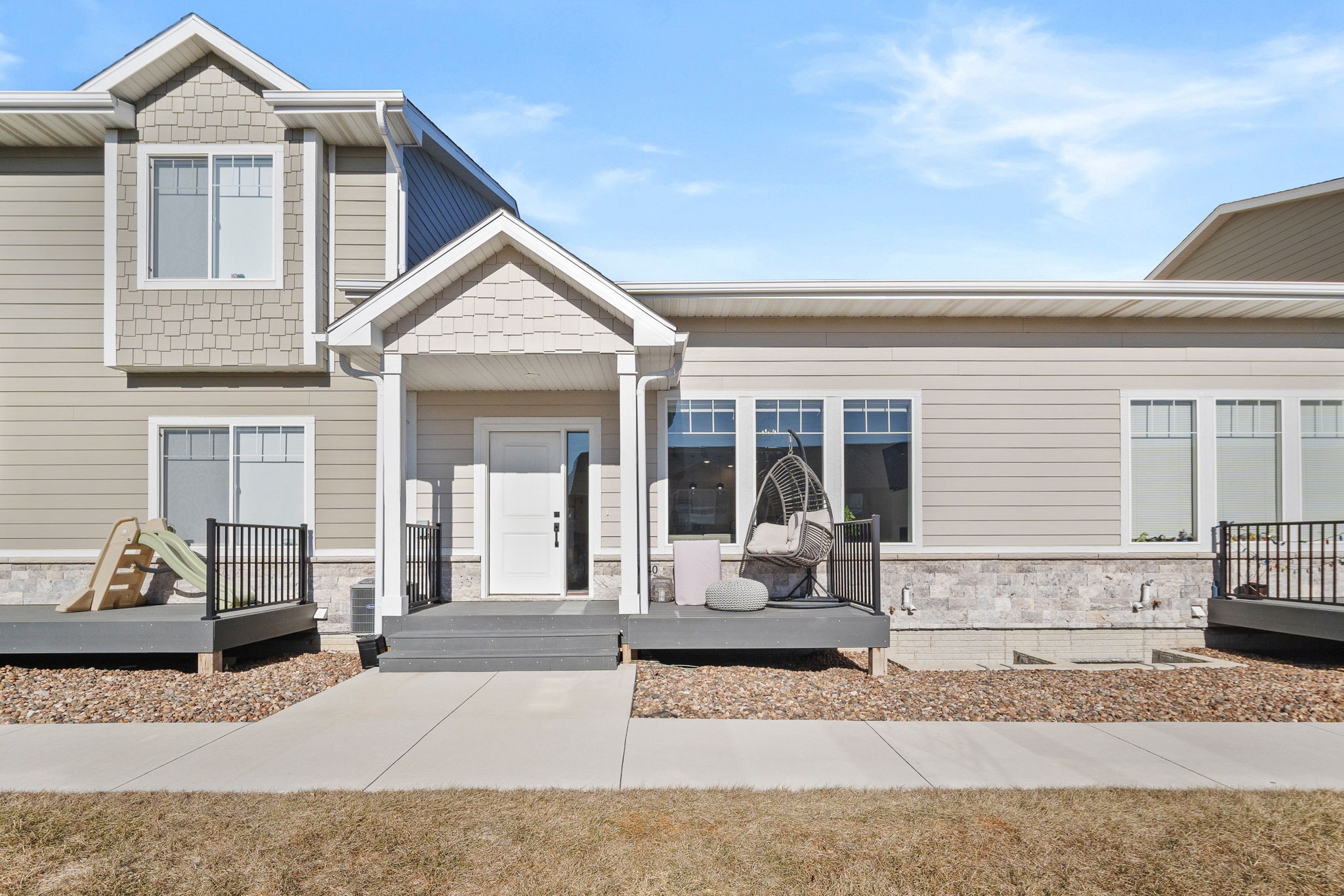 9140 Spring Crest Lane, West Des Moines, Iowa image 1