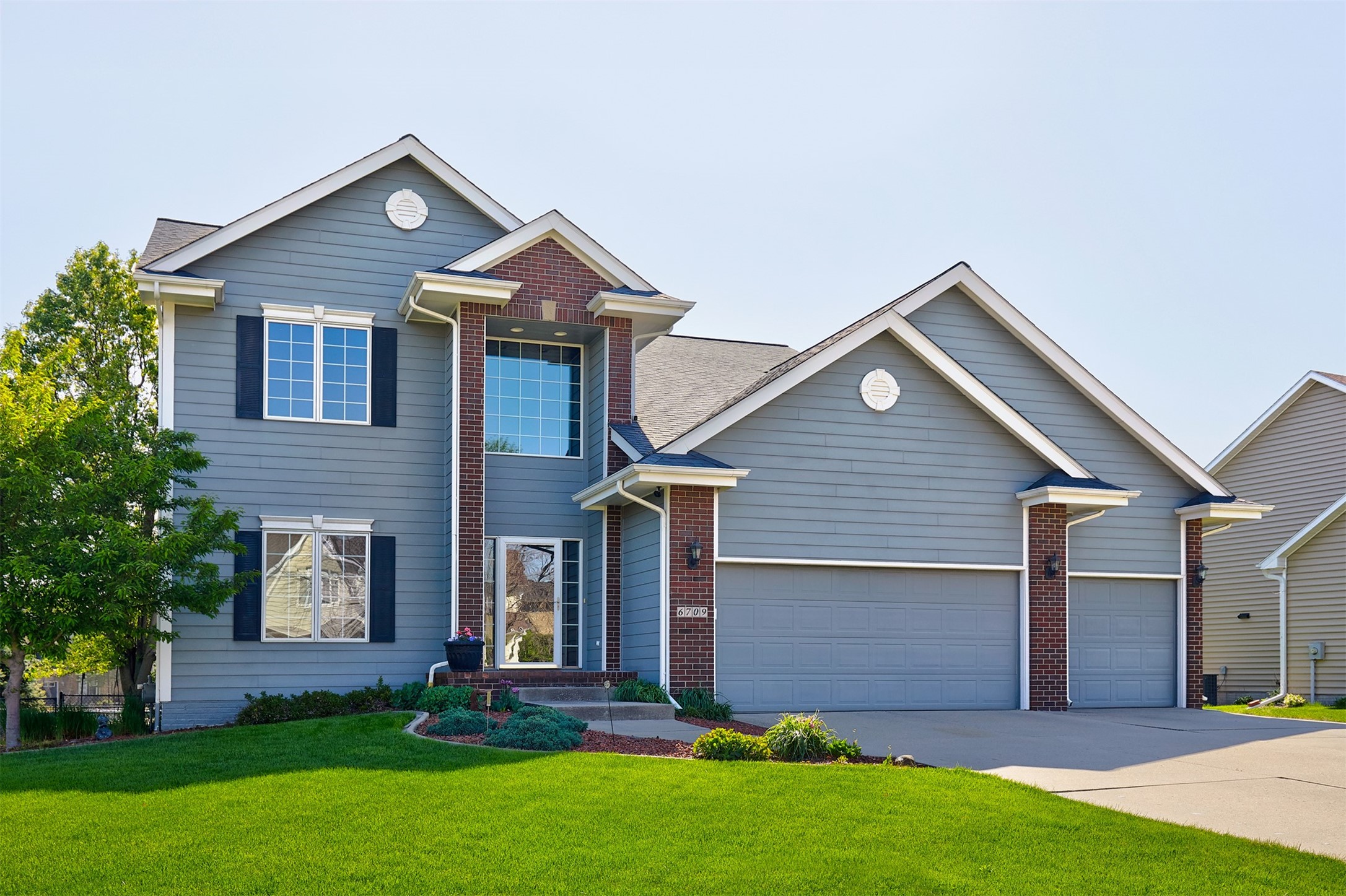 6709 Cheldon Court, Johnston, Iowa image 2