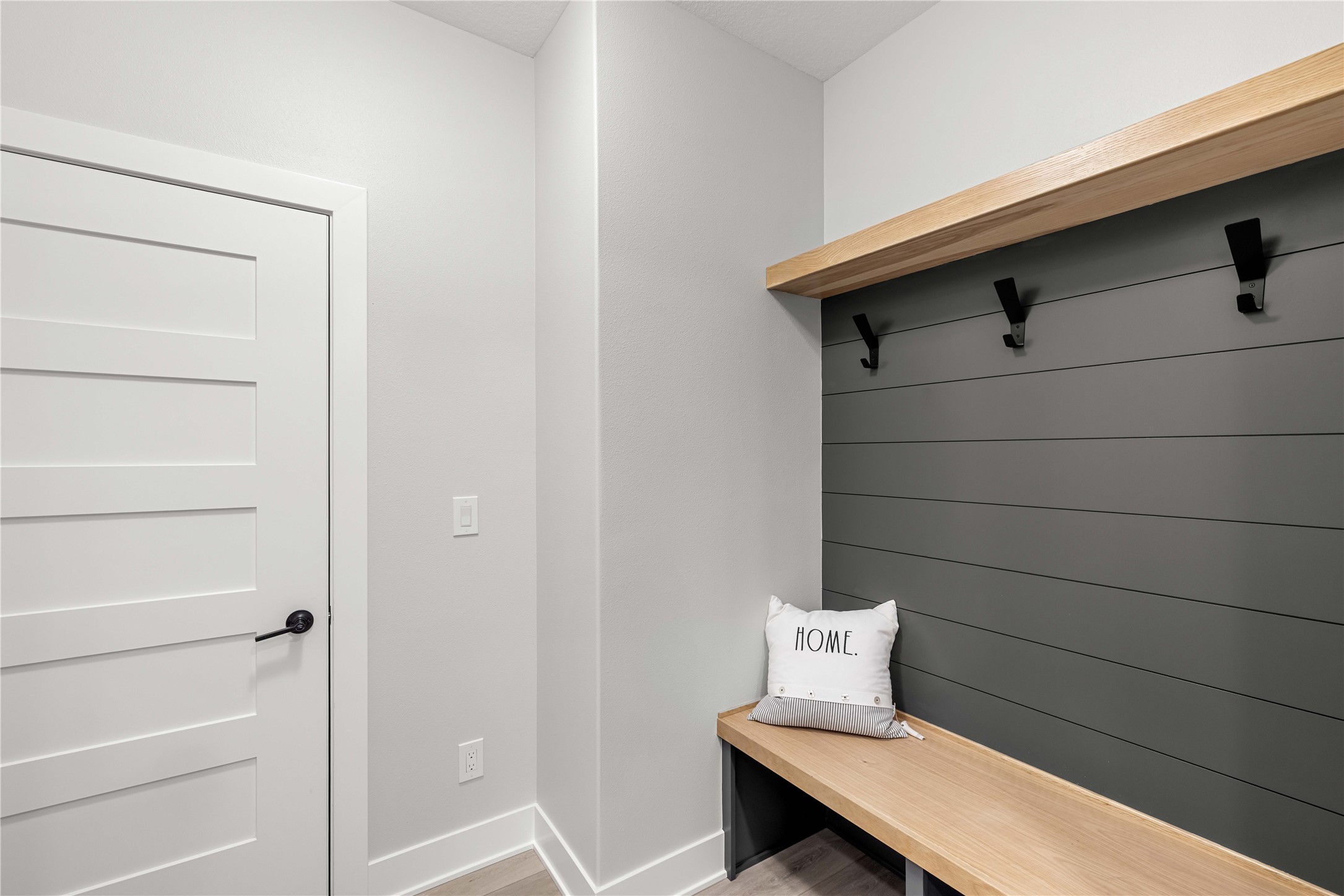 9822 Watermeadow Circle