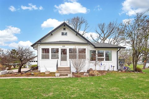 Homes For Sale - 655 2nd Street<br/> Waukee, IA 50263