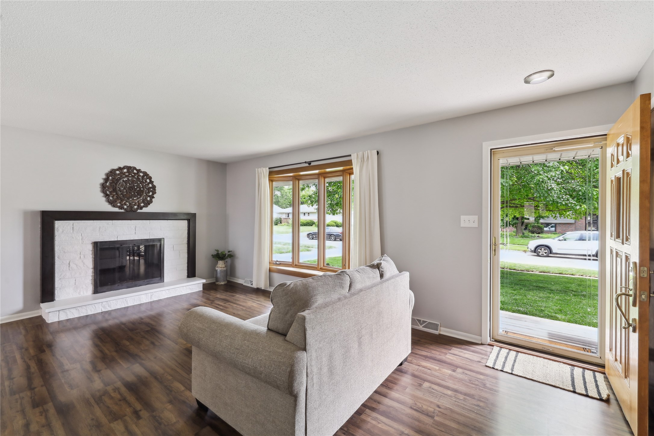 3913 Twana Drive, Des Moines, Iowa image 3