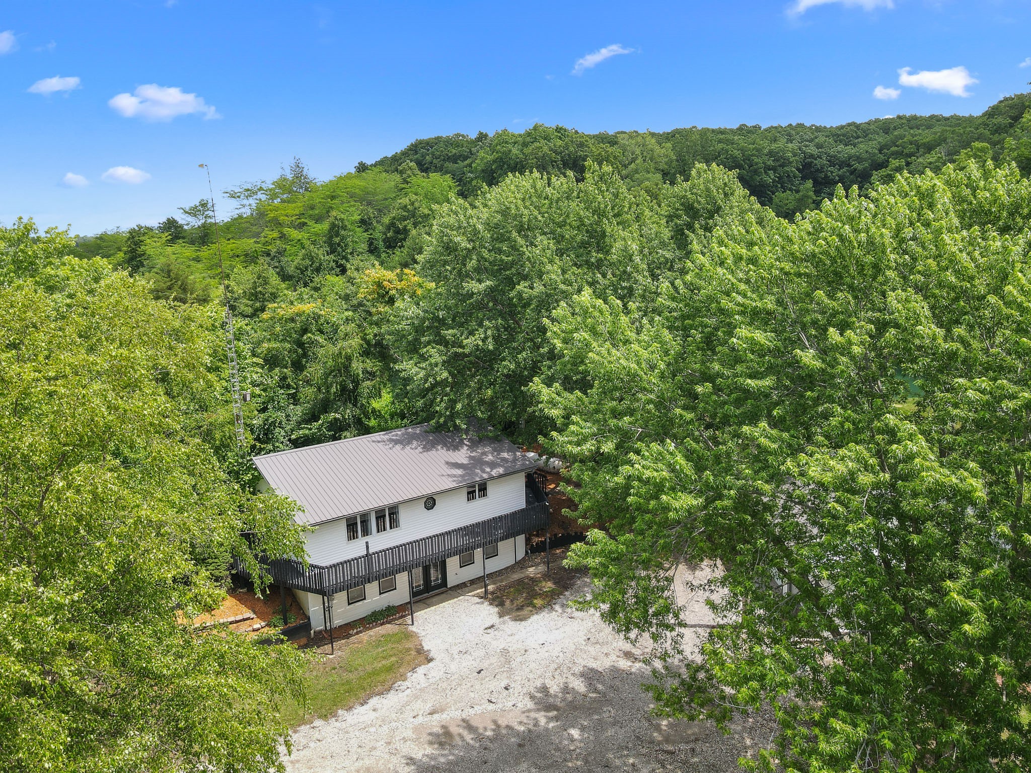 29888 Hwy J3T Highway