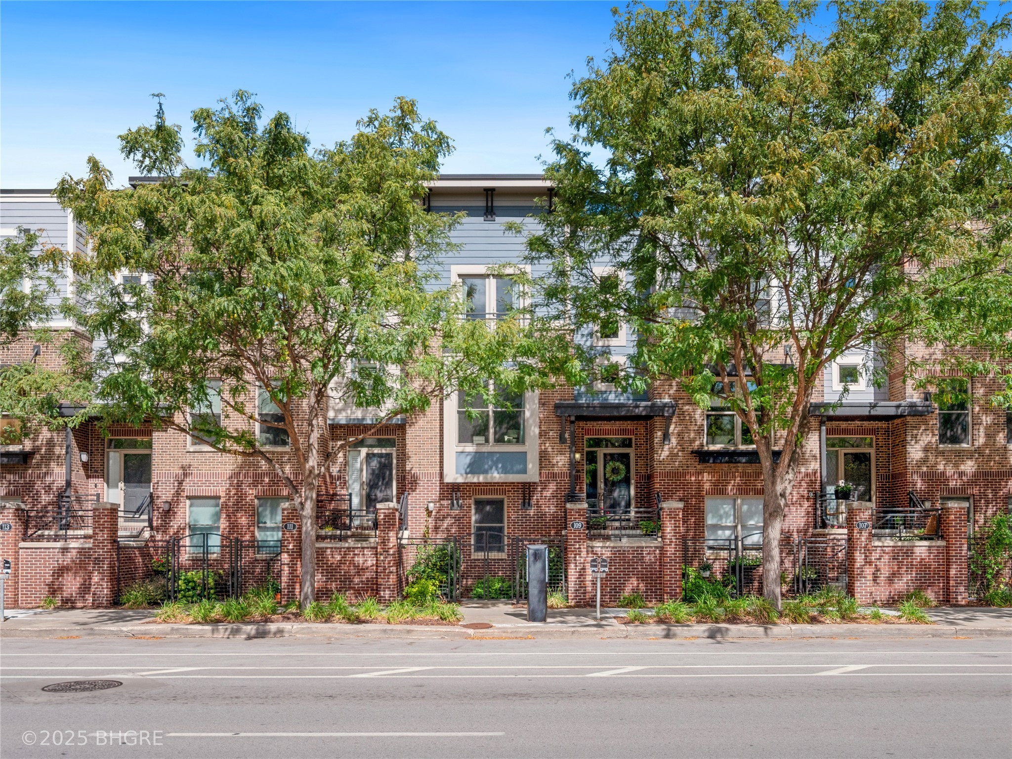 201 Grand Avenue 109