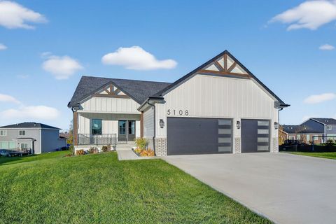 5108 154TH Circle Urbandale IA 50323