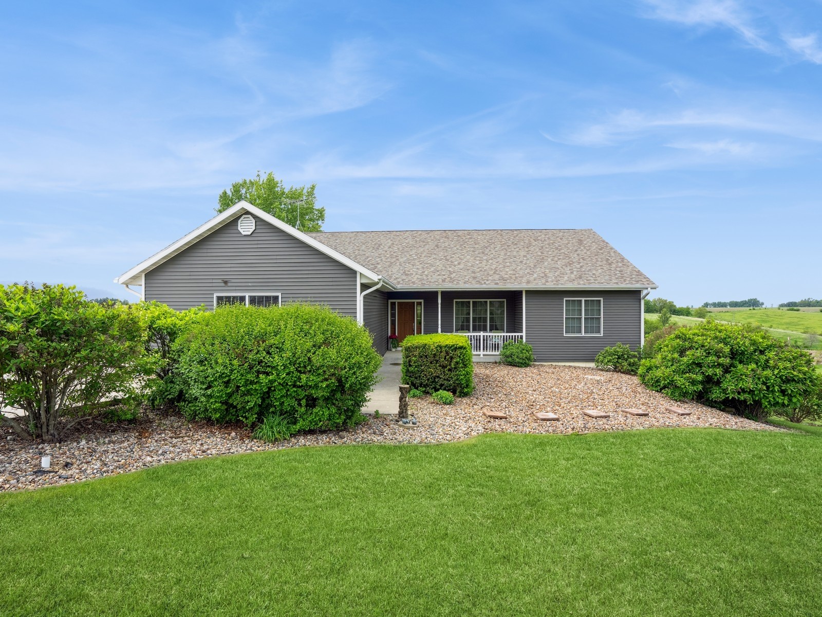 691 S 29th Avenue, Newton, Iowa image 1