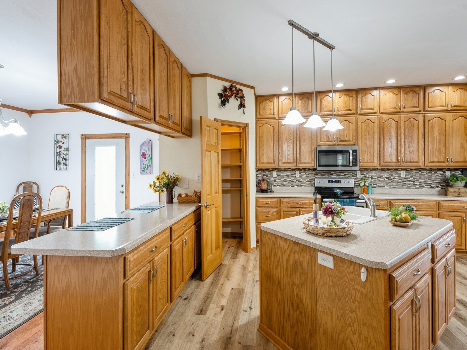 691 S 29th Avenue, Newton, Iowa image 8