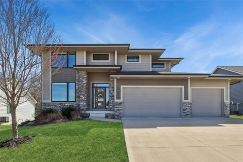 Homes For Sale - 640 Daybreak Drive<br/> Dallas County, Waukee, IA 50263