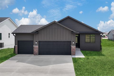 802 31st Court SW Altoona IA 50009