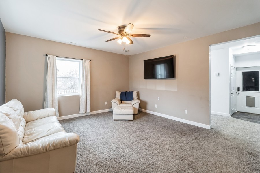 1813 Wiese Garden Road, Marshalltown, Iowa image 3