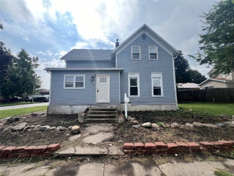 Homes For Sale - 407 E State Street<br/> Jefferson, IA 50129