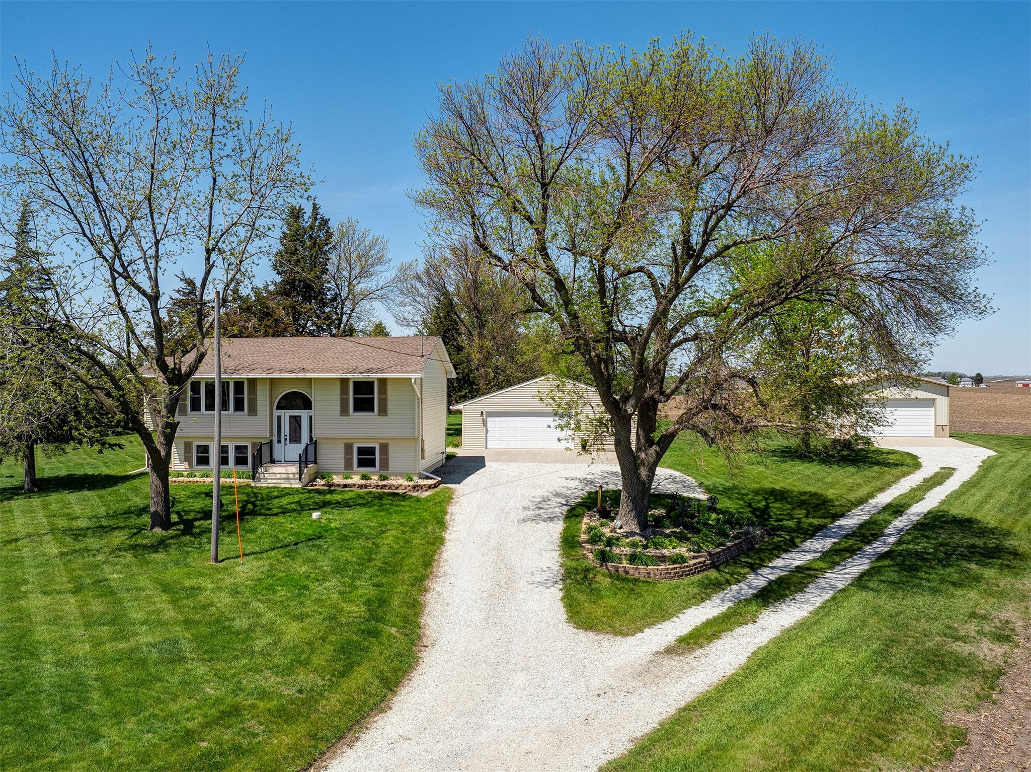 2705 Southbridge Drive, Adel, Iowa image 3