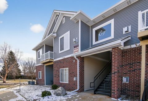 Homes For Sale - 907 7th Avenue #16<br/> Altoona, IA 50009