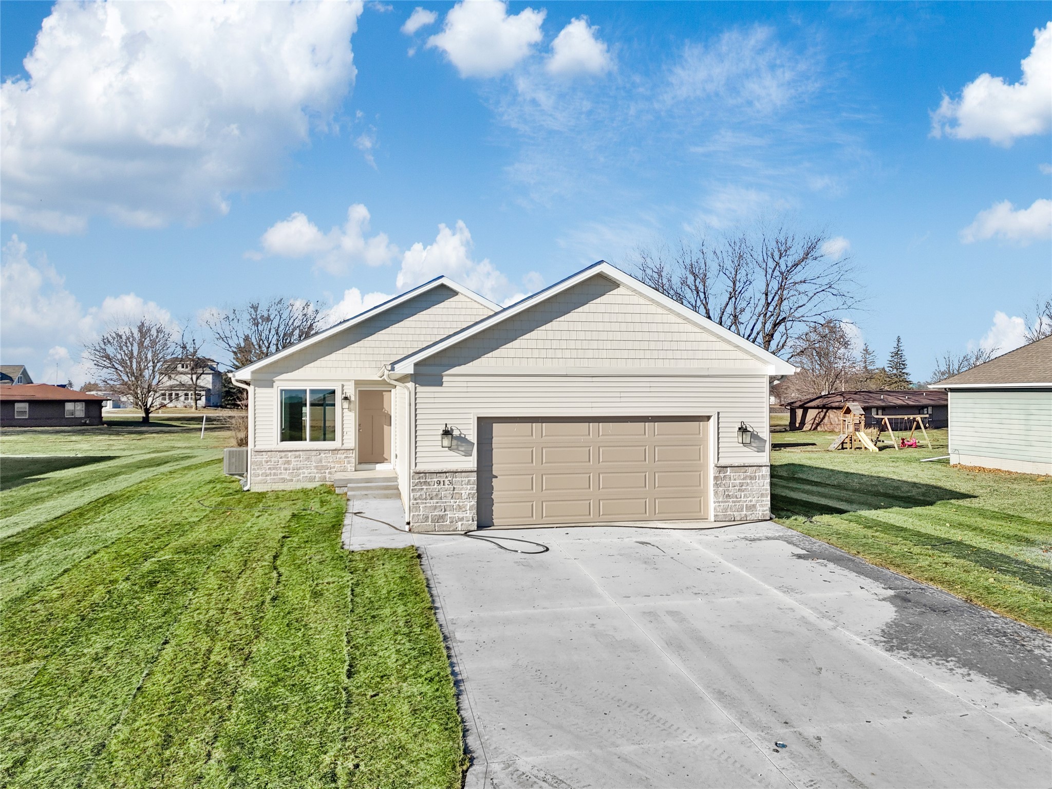 913 Sunrise Drive, Gowrie, Iowa image 1