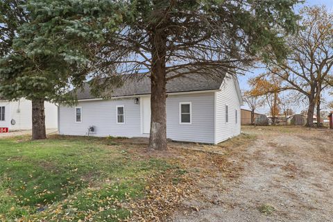 Homes For Sale - 1784 B Avenue<br/> Marion County, Knoxville, IA 50138