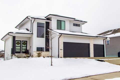 3217 Lakeview Drive SE Altoona IA 50009