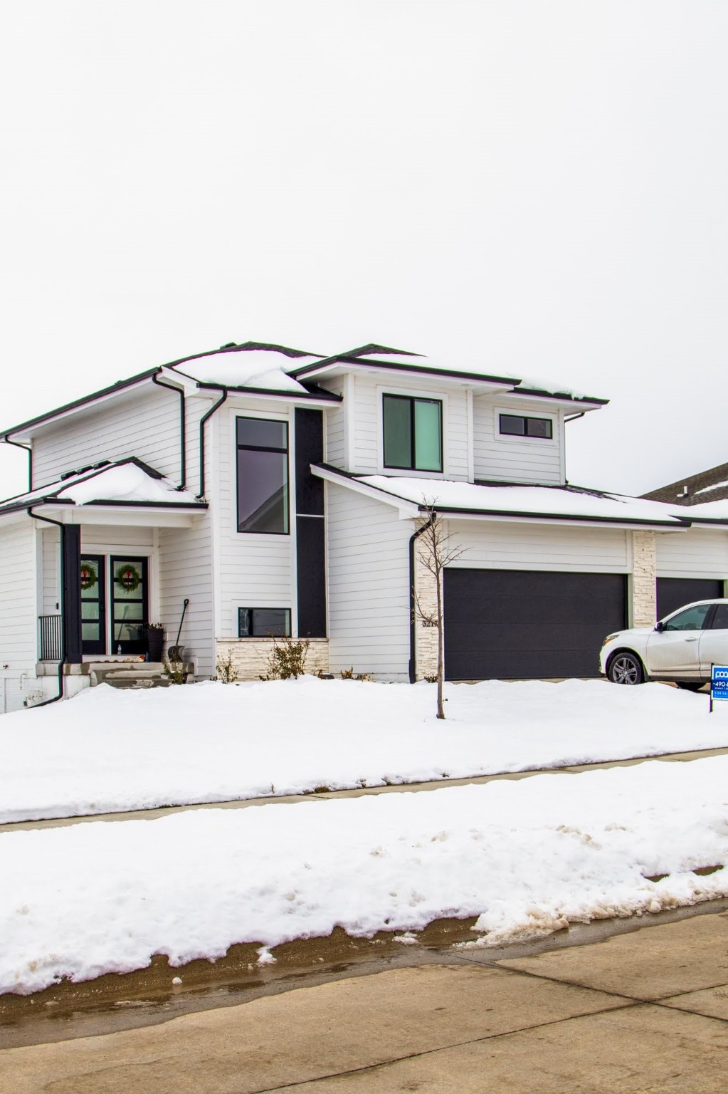 3217 Lakeview Drive SE