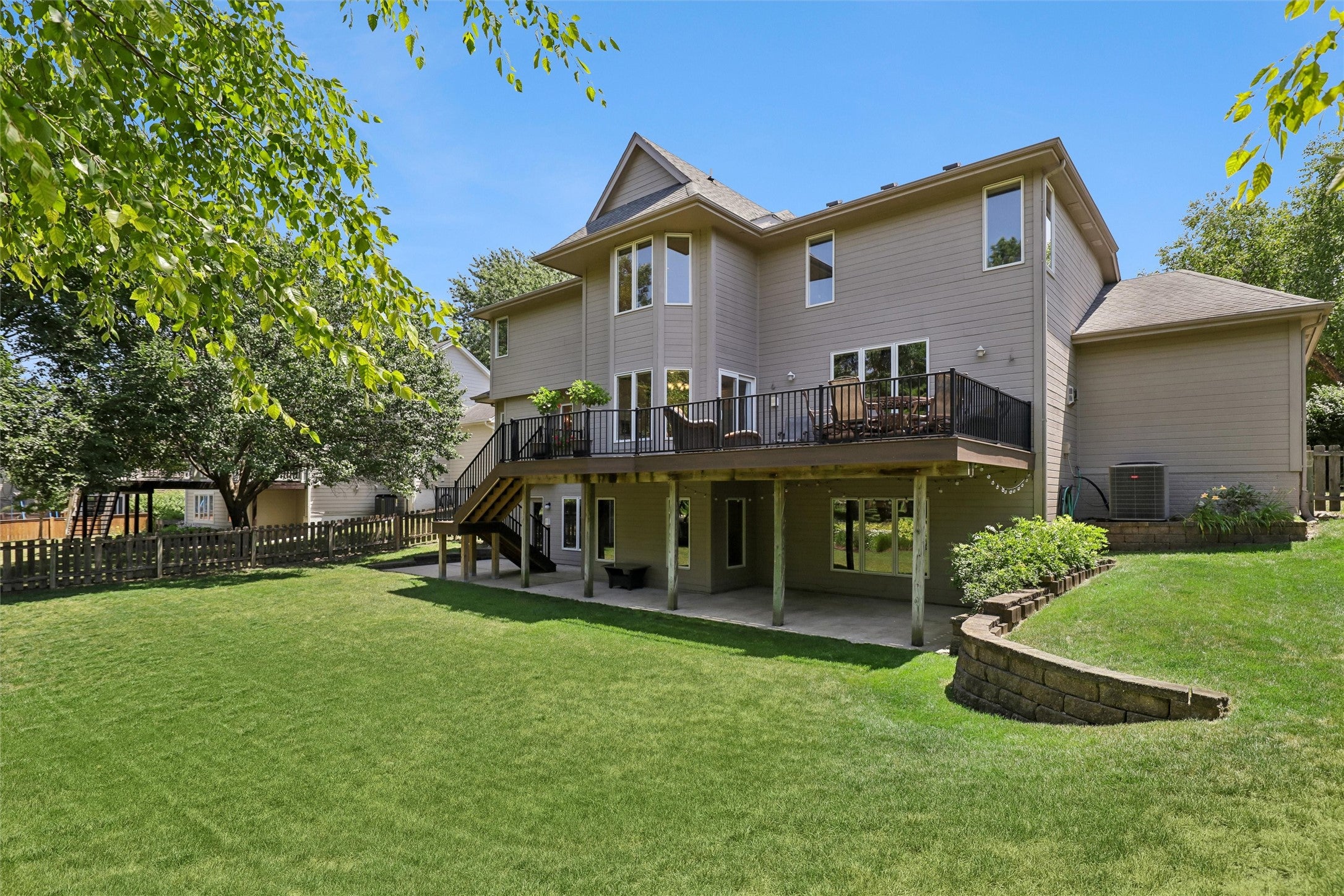 5773 Coachlight Court