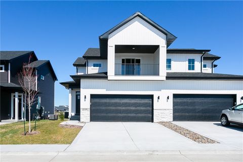 Condominium in Ankeny IA 4220 Timber Lane.jpg