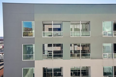 Condo For Sale - 111 10th Street #406<br/> Des Moines, IA 50309