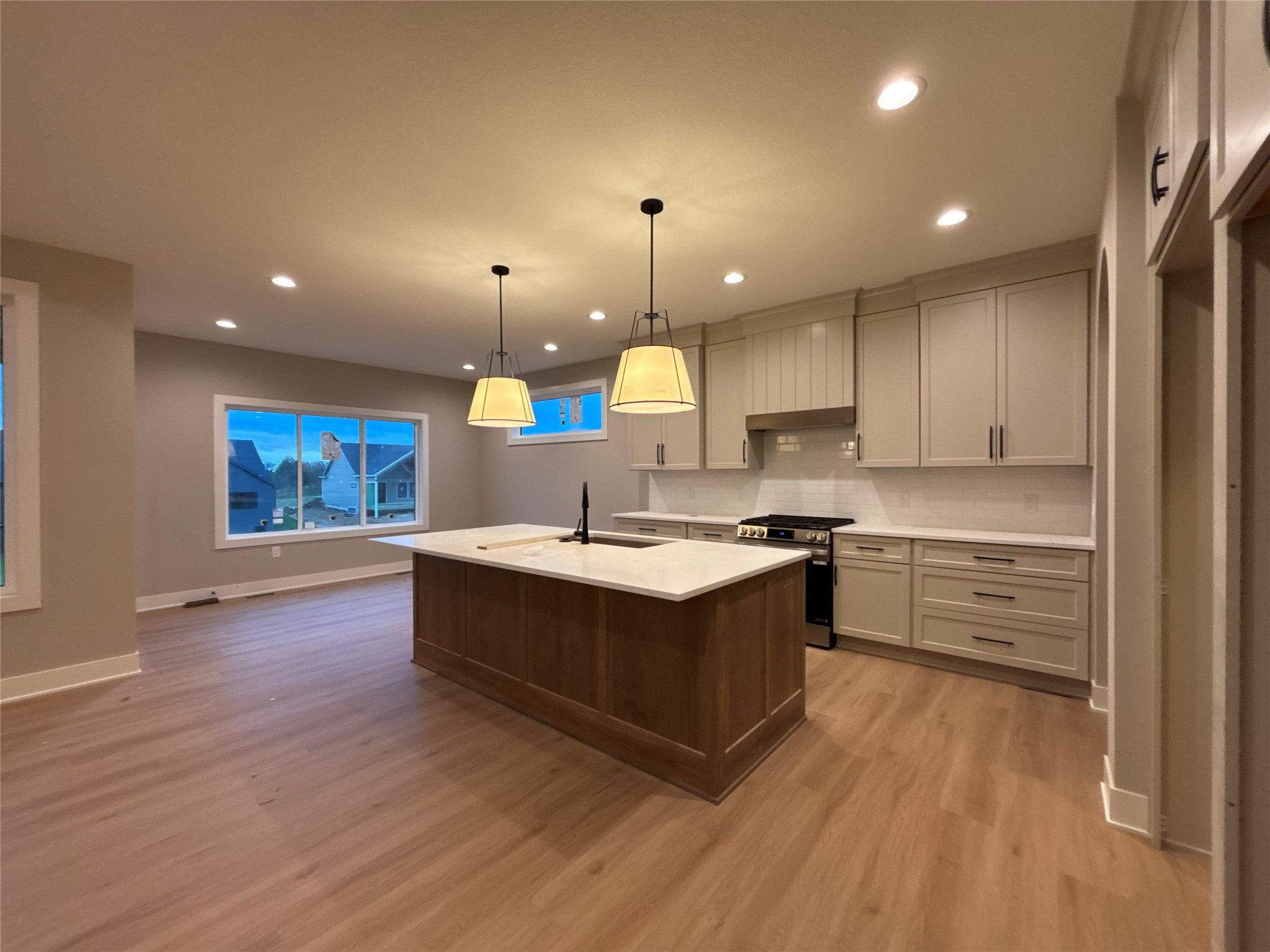 1387 S Lotus Place