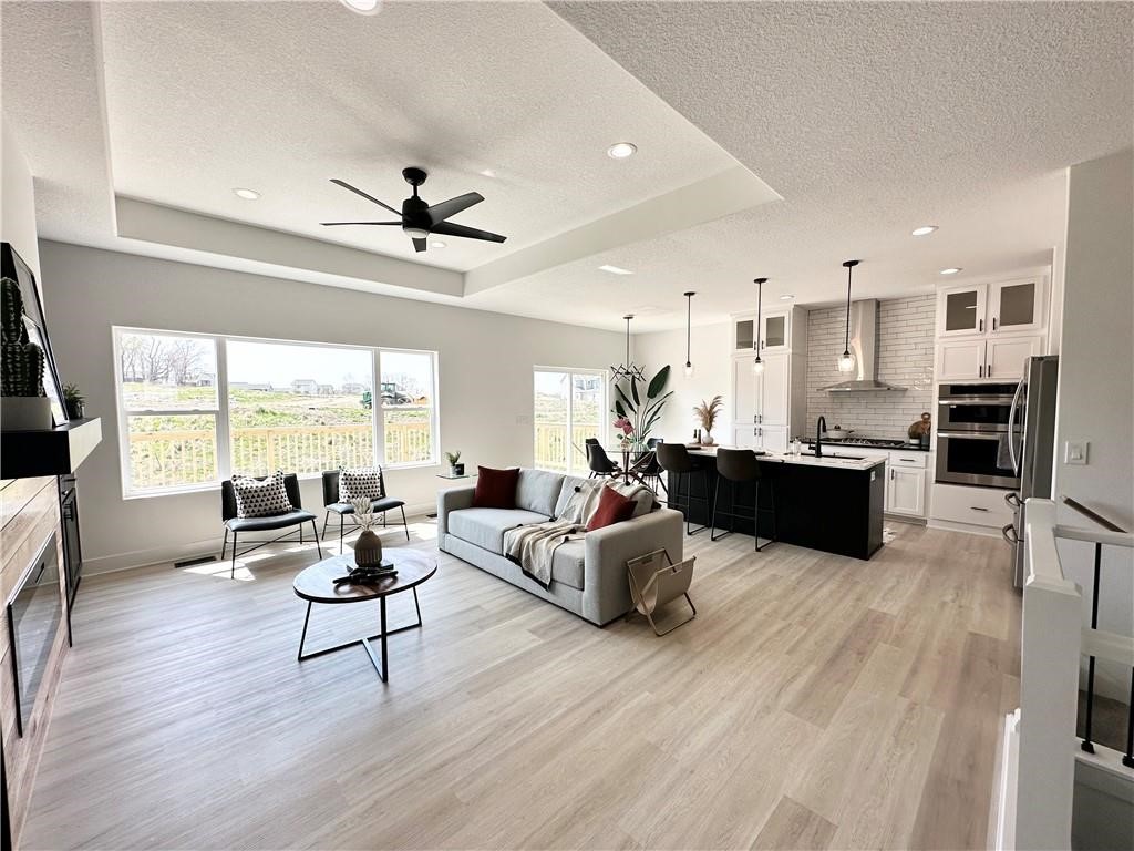 7036 Lake Ridge Avenue