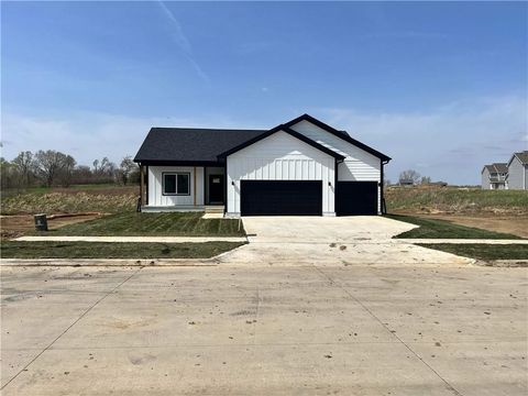 7036 Lake Ridge Avenue Des Moines IA 50320