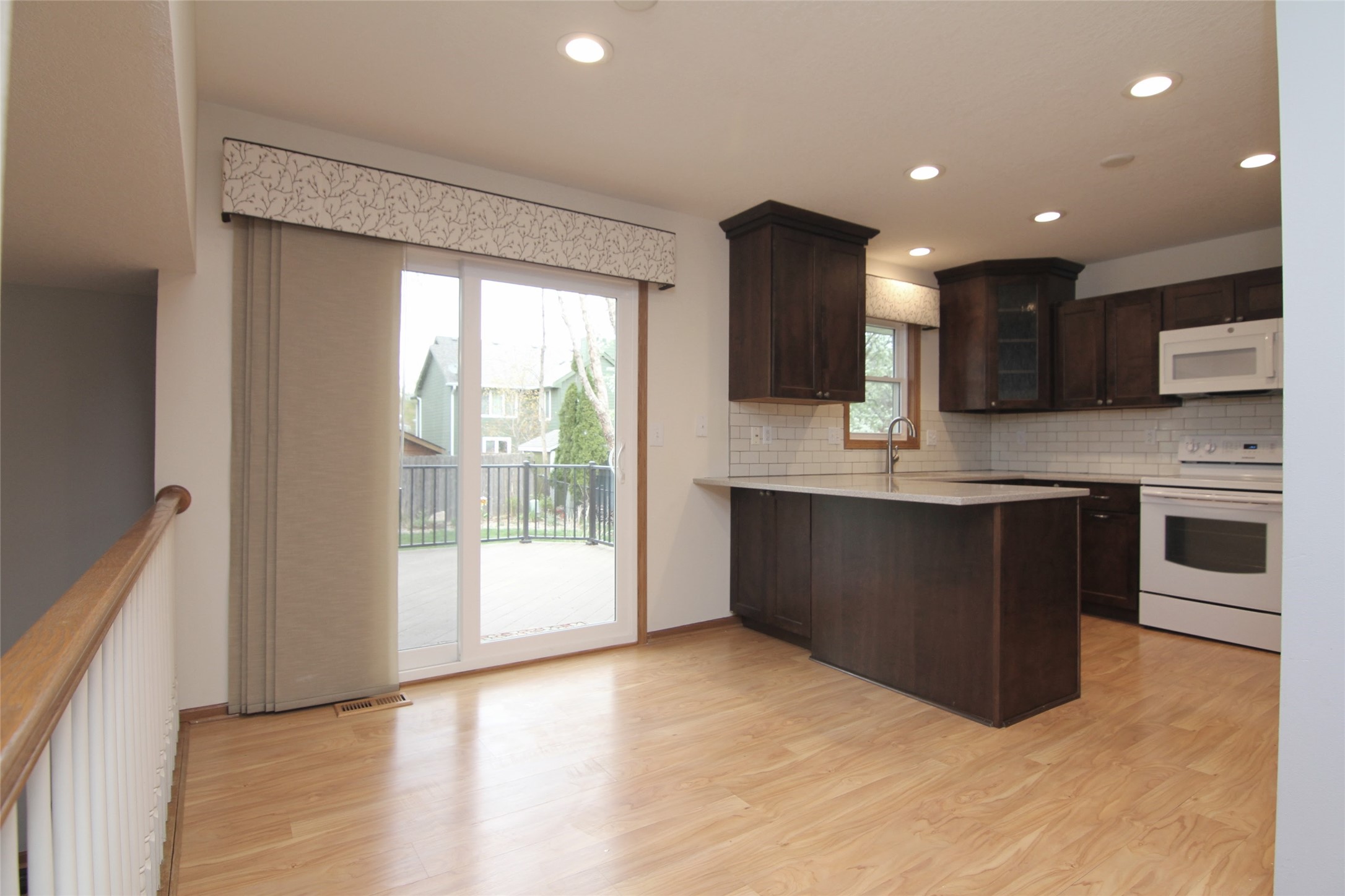 5559 Kensington Circle, Johnston, Iowa image 11