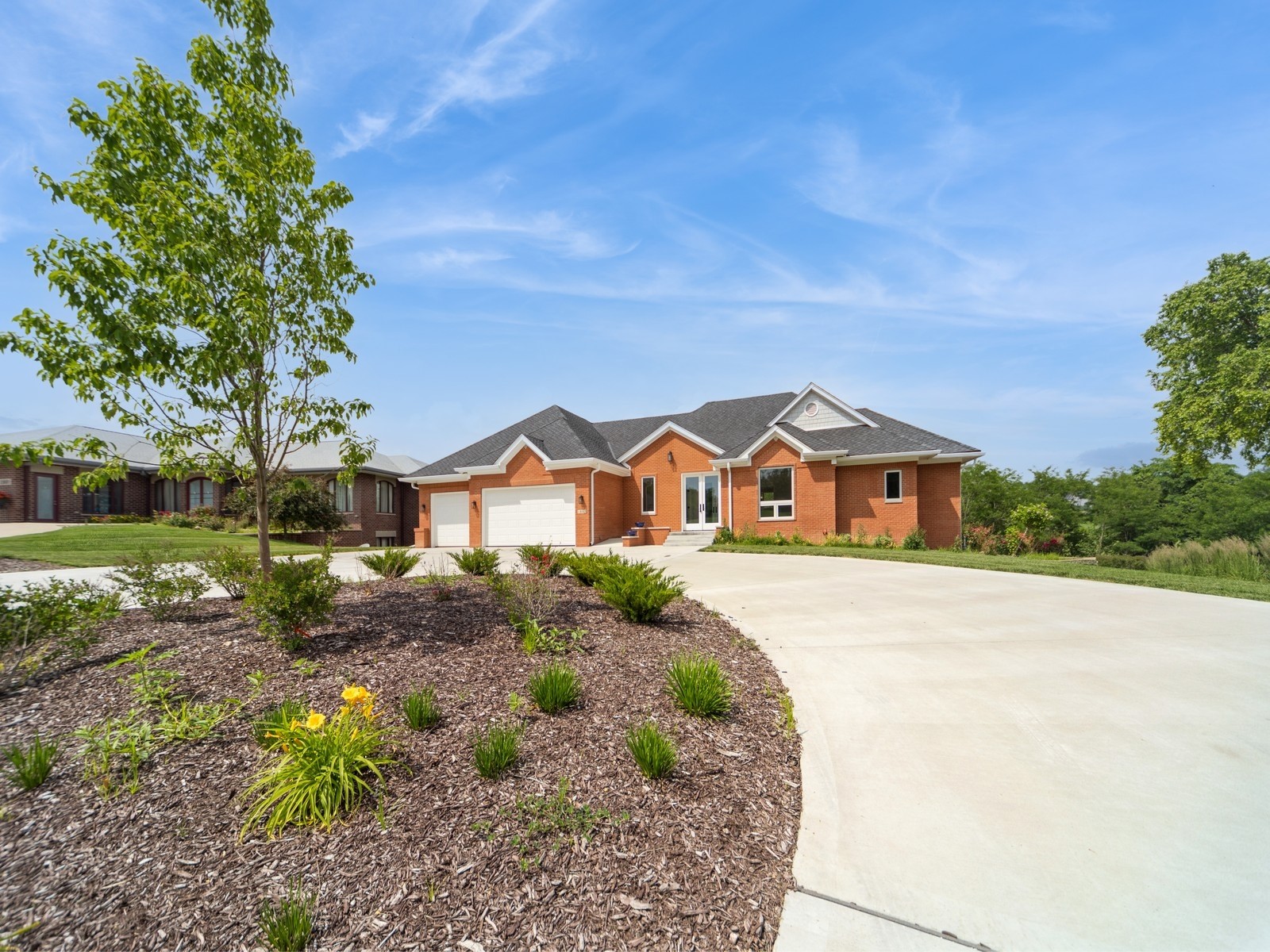 1863 Glen Oaks Drive