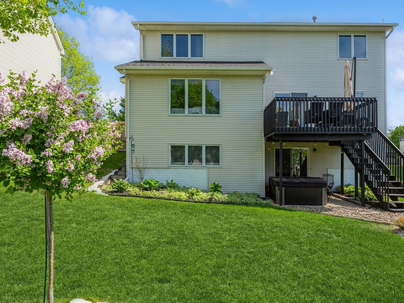 5031 Cherrywood Drive, West Des Moines, Iowa image 35