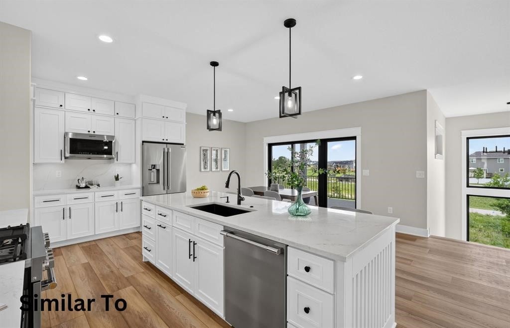 1435 NW Bull Run Court